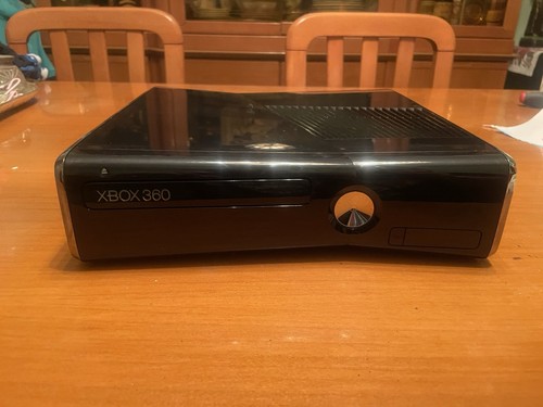 Xbox 360 slim 250gb - 250gb, +