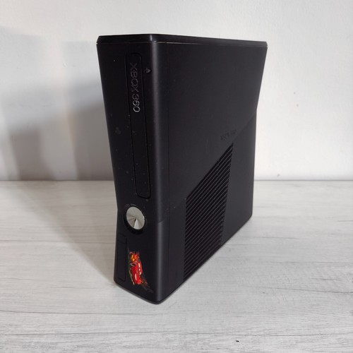 Xbox 360 slim 4gb - 4gb, solo